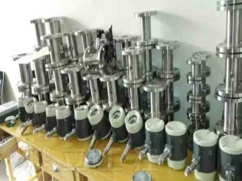 燁立渦輪流量計(jì)組裝中